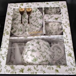7 Piece Grace Teaware Floral Porcelain Set